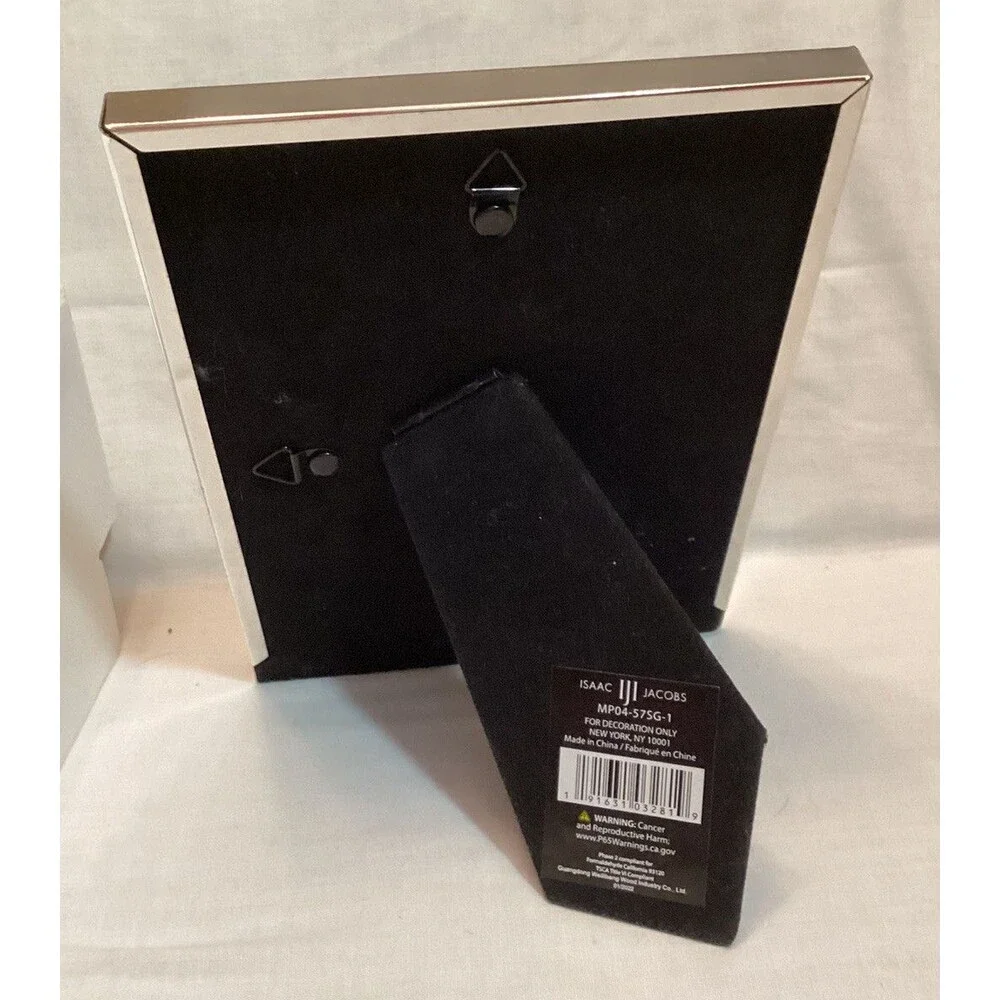 Isaac Jacobs Modern Style Silver Colored Basic Stylish Glass Picture Frame